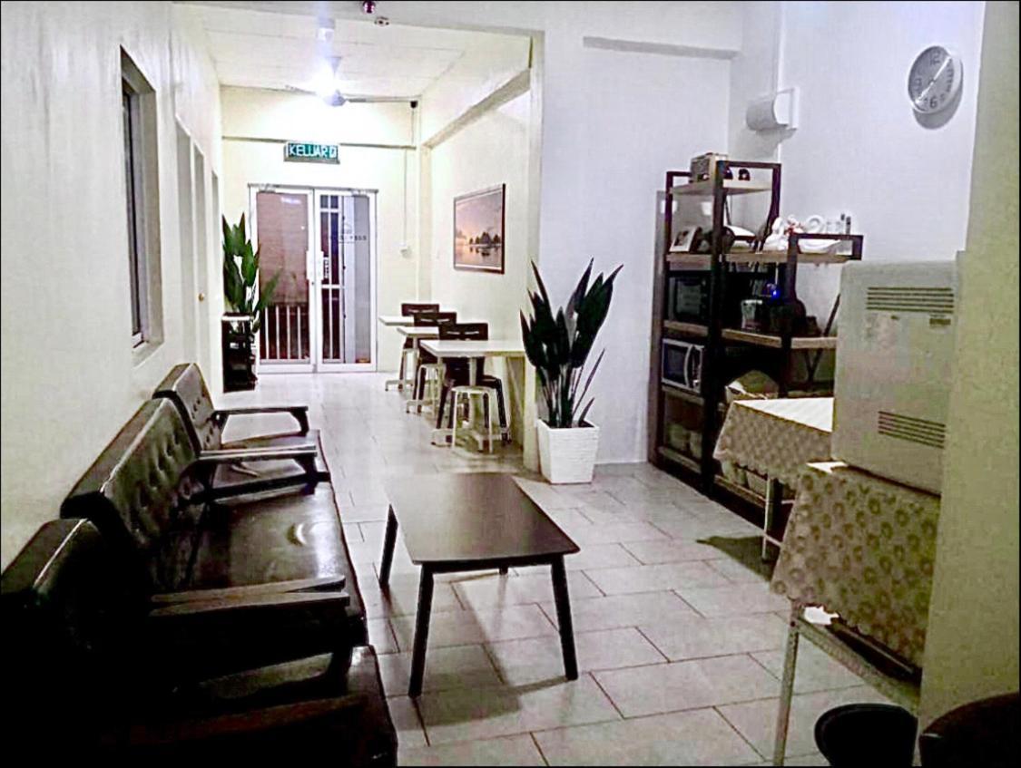 ออซซี ลอดจ์ Hotel เซมปอร์นา ภายนอก รูปภาพ