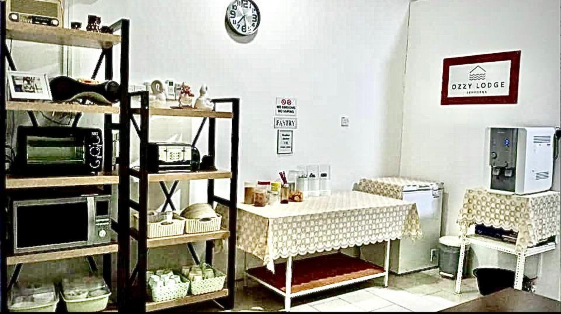 ออซซี ลอดจ์ Hotel เซมปอร์นา ภายนอก รูปภาพ