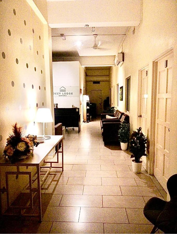 ออซซี ลอดจ์ Hotel เซมปอร์นา ภายนอก รูปภาพ